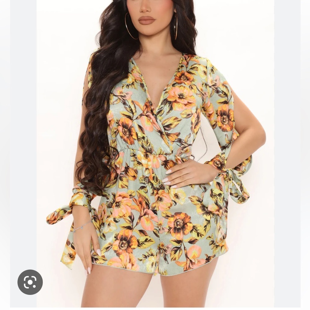 Fashion Nova Sarita Satin Floral Romper XS